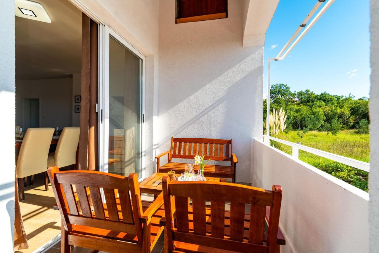 Apartment Maia Lena For Family جاسينايس المظهر الخارجي الصورة